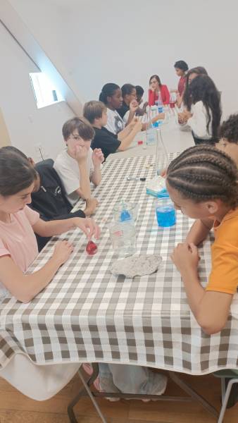 Journée d'intégration à la Grotte Cosquer à Marseille pour les élèves de sixième du collège Saint Vincent de Paul à Marseille