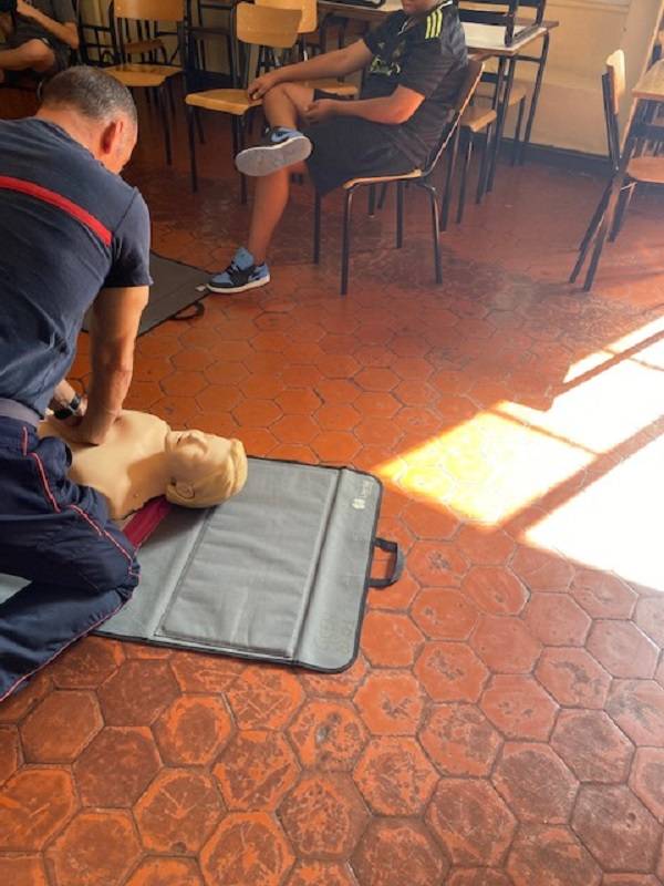 Un pompier donne l'exemple