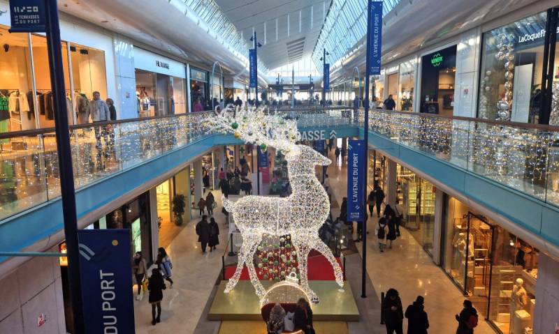 Sortie pédagogique aux Terrasses du Port des 2nde CAPEPC du lycée St Vincent de Paul Marseille