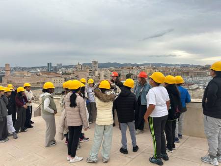 Notre zone d'activité pour ce service Établissement d'enseignement avec club culturel et association sportive